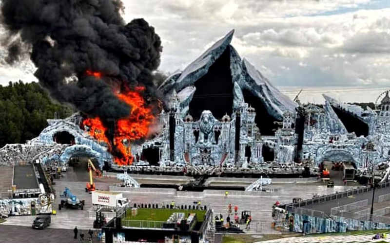 Tomorrowland seguirá con programación a pesar del incendio que destruyó su escenario principal